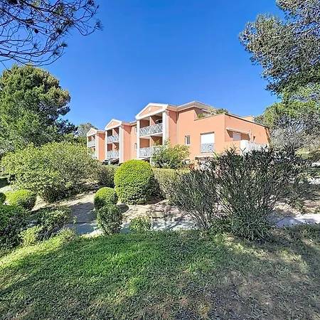 Pomme De Pin - Piscine & Tennis Saint-Raphael (Var)