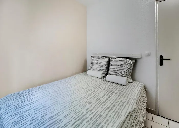 Pomme De Pin - Piscine, Tennis Et Parking Apartamento *