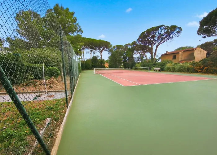 Pomme De Pin - Piscine, Tennis Et Parking